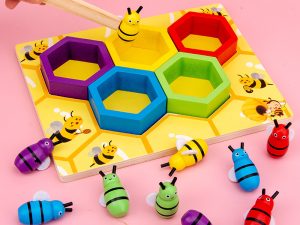 Montessori early education aid clip bee children's toys